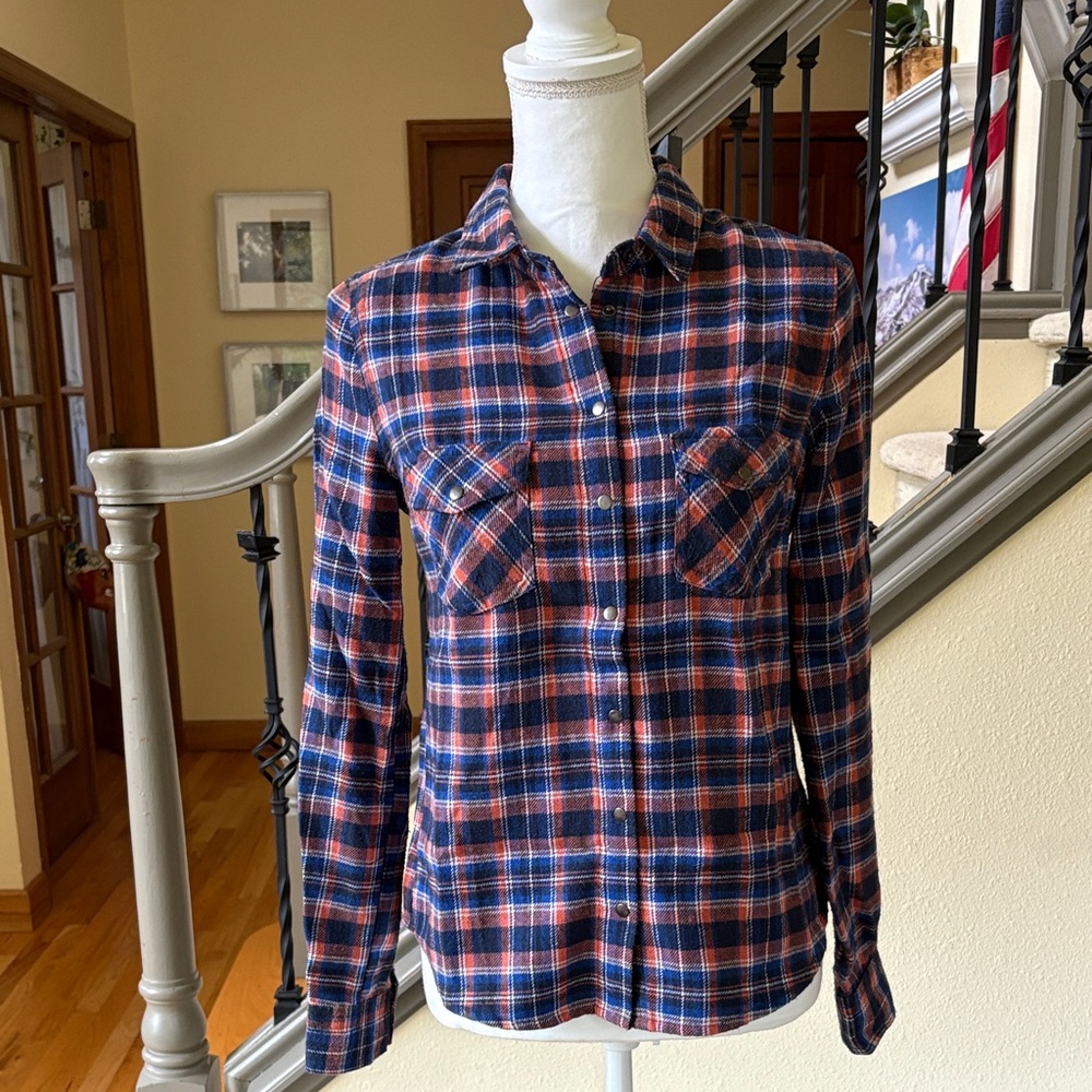 Love Tree NWOT Navy and Orange Plaid Button Down Flannel Shirt Size Medium